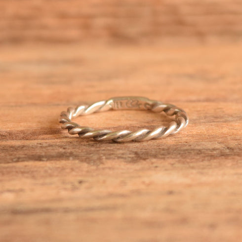 Simple southwestern twist band ring