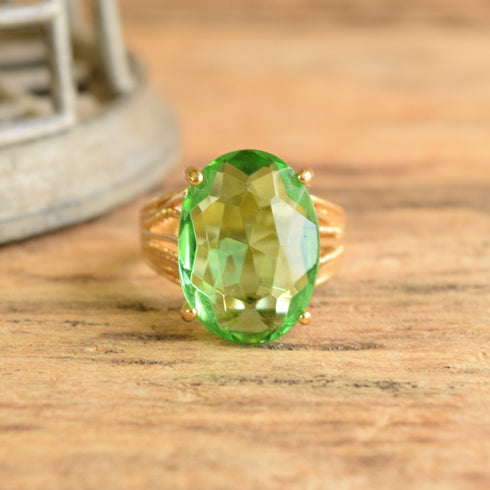 Green vintage cocktail ring