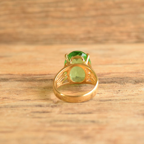 Green Cocktail Ring - Size 9