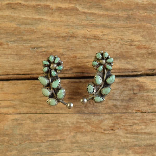 Turquoise flower stud earrings