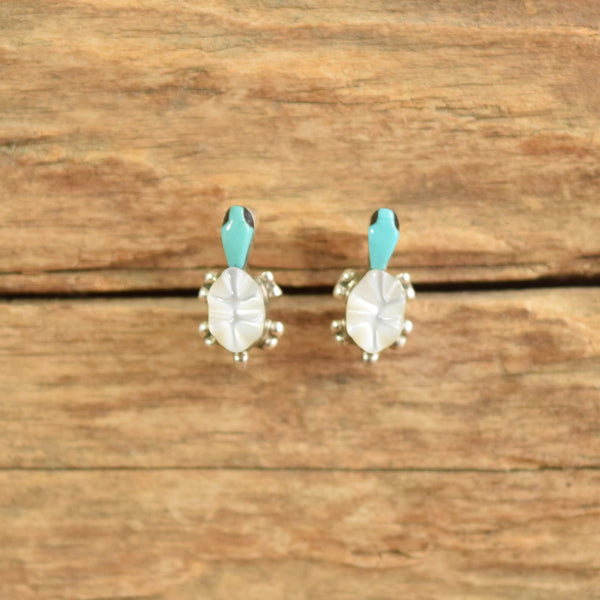 Mother of Pearl small Turtle shaped earrings