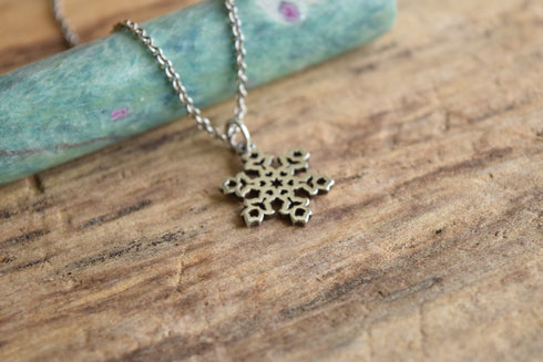 Dutch Snowflake Pendant Necklace - James Avery