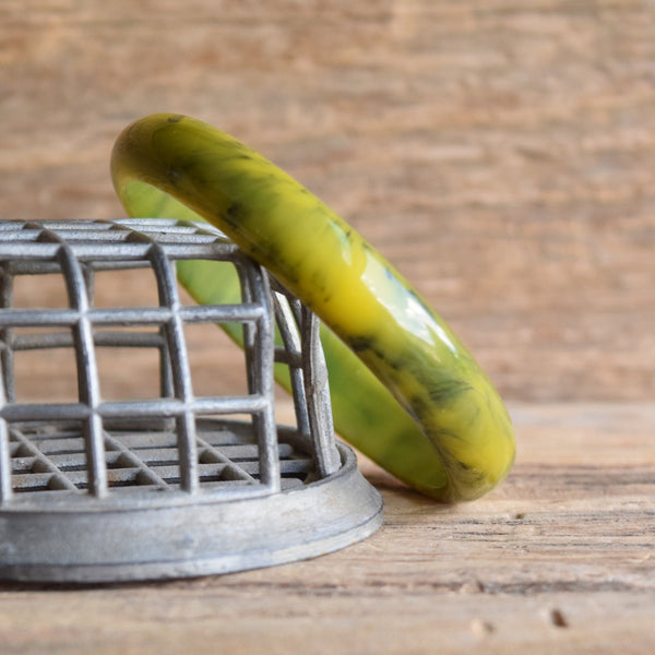 Yellow swirled marbled bakelite bangle