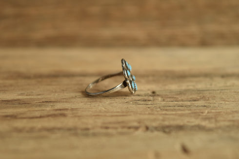 Turquoise Flower Cluster Ring - Size 7 1/4