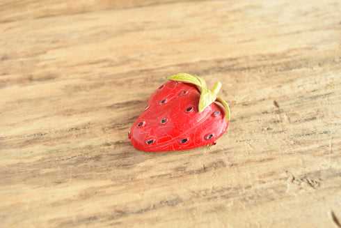 Strawberry Brooch - ART