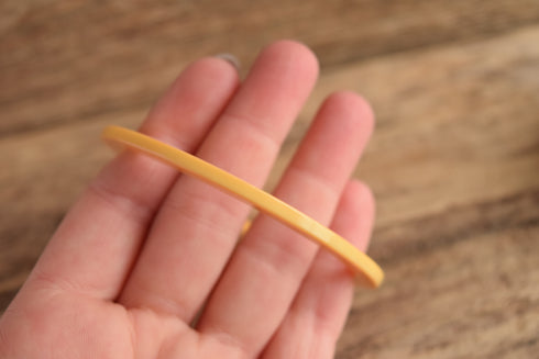 Thin Cream Bakelite Spacer