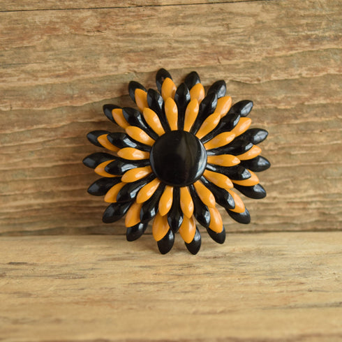 Black and Tan Flower Brooch