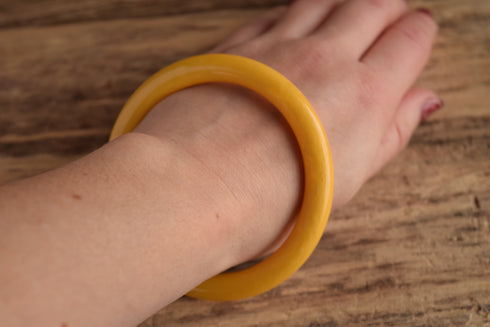 Marbled Yellow Tube Bakelite Bangle