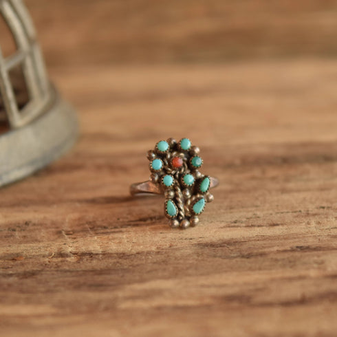 Flower shaped turquoise cluster ring vintage