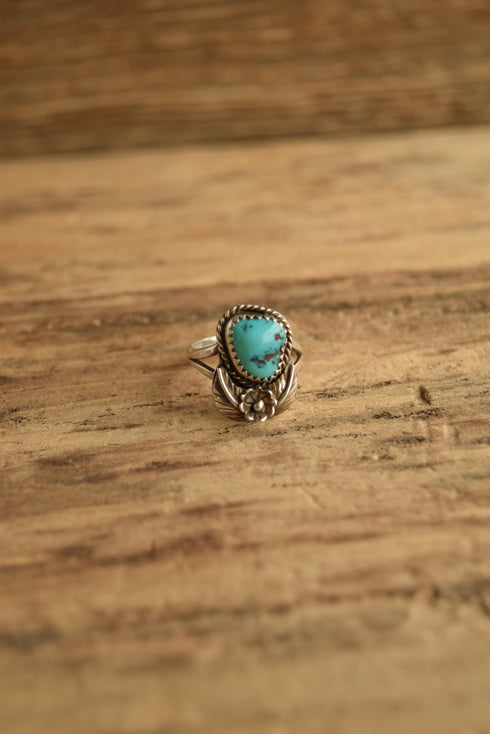Turquoise Flower Ring - Size 7