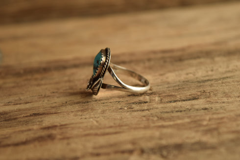 Turquoise Flower Ring - Size 7