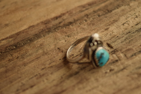 Turquoise Flower Ring - Size 7