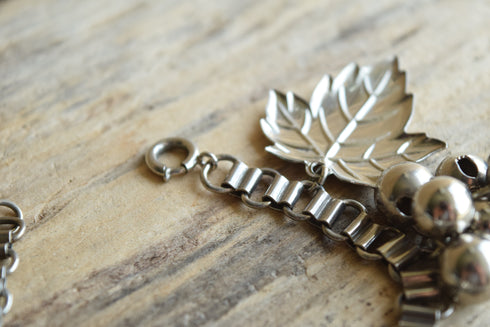 Dangle Grape Bracelet