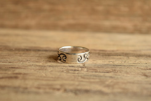 Swirled Silver Band Ring - Size 9