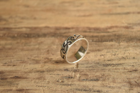 Swirled Silver Band Ring - Size 9