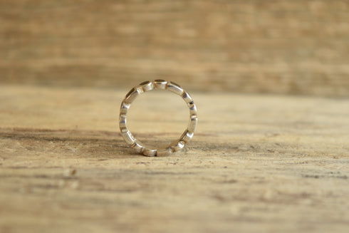 Square and Circle Band Ring - Size 8