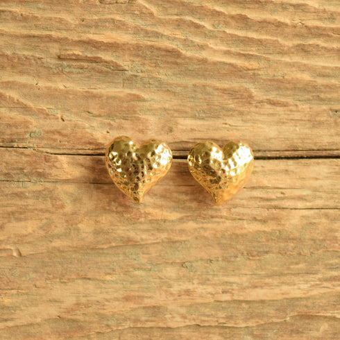 hammered gold heart earrings avon vintage