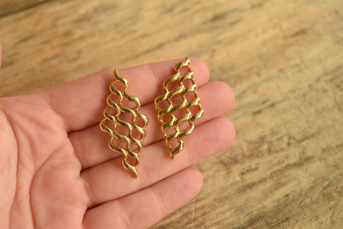 Golden Wavy Earrings