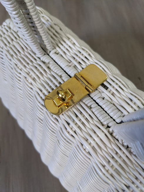 White Woven Basket Purse by Magid