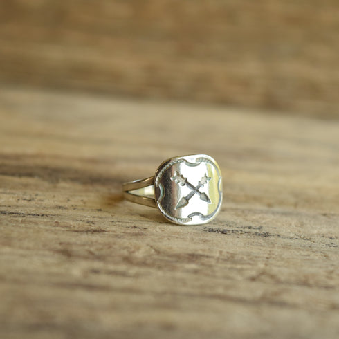 Crossed Arrows Ring - Size 7