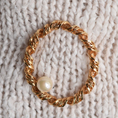 Gold filled brooch with pearl by YournNonce