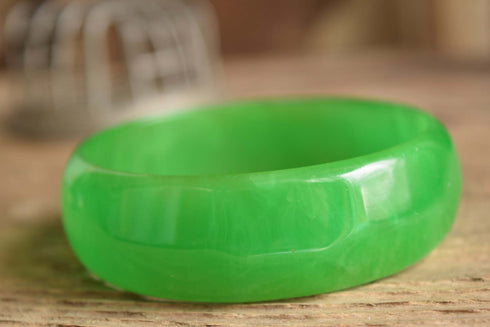 Green Apple Bakelite bangle bracelet