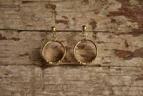 Gold filigree dangle hoop earrings - Post earrings