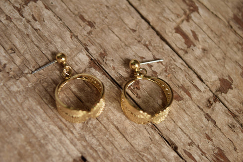 Gold filigree dangle hoop earrings - Post earrings