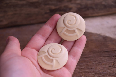 Round Beachy Clip On Earrings