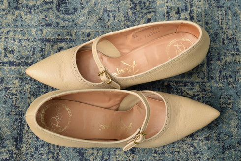50s 60s Beige Heels - Size 7 Nude Mary Jane Heels