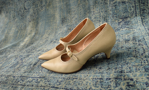 50s 60s Beige Heels - Size 7 Nude Mary Jane Heels
