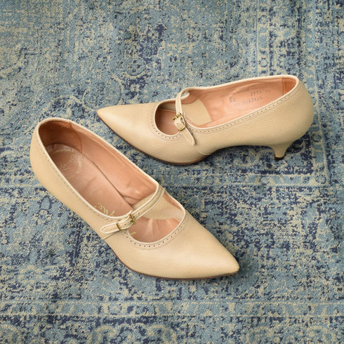 50s 60s Beige Heels - Size 7 Nude Mary Jane Heels