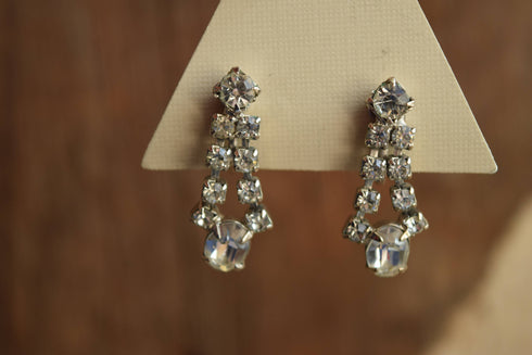 Vintage White Rhinestone Earrings Bridal Earrings - Screw Back