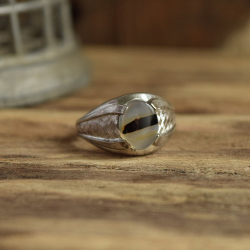 Oval Agate Sterling Ring Size 8 3/4 - Clark & Coombs