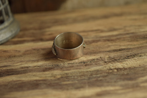 Wide Band Floral Onyx Ring Size 7 1/4