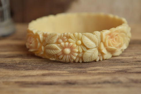 Celluloid Flower Bangle Bracelet - Made in Japan - Molded Flower Bracelet