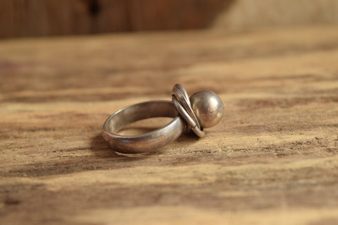 Modernist Ball Ring Size 9 with rings