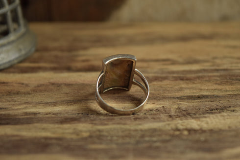 Rectangle Shell Ring Size 8