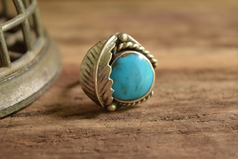 Round Turquoise Leaf Ring Size 9