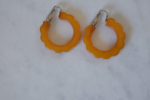 Scalloped Yellow Bakelite Hoop Clip On Earrings