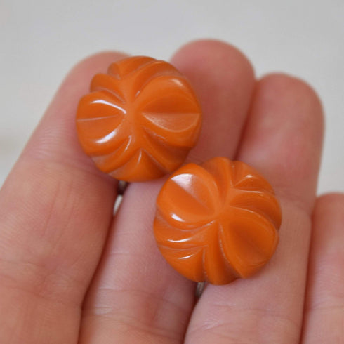 Carved Bakelite Screw Back Earrings - Dark Butterscotch