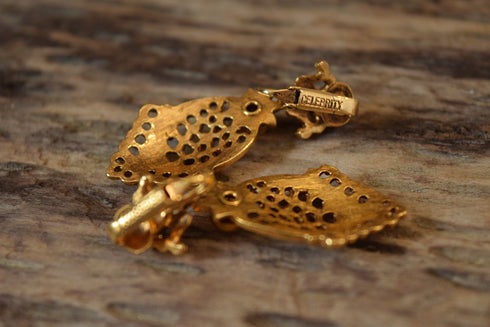 Ornate Gold Toned Dangle Clip On Earrings - 1970's Celebrity Jewels