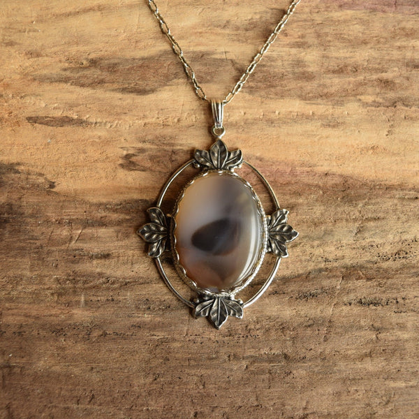 Agate Pendant Necklace - Silver Toned