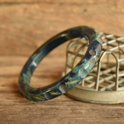 Blue Moon Prystal Carved Bakelite Bangle Bracelet