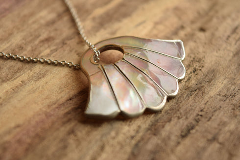 Pink Mother of Pearl Pendant Necklace
