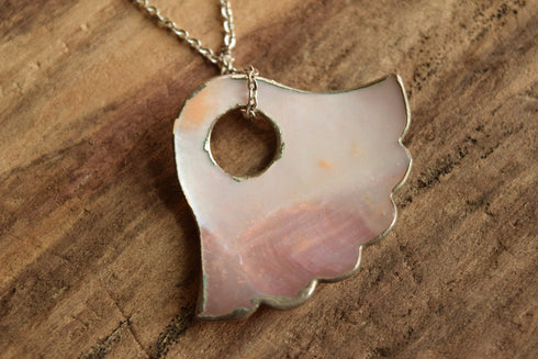 Pink Mother of Pearl Pendant Necklace