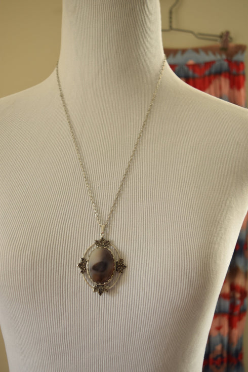 Agate Pendant Necklace - Silver Toned