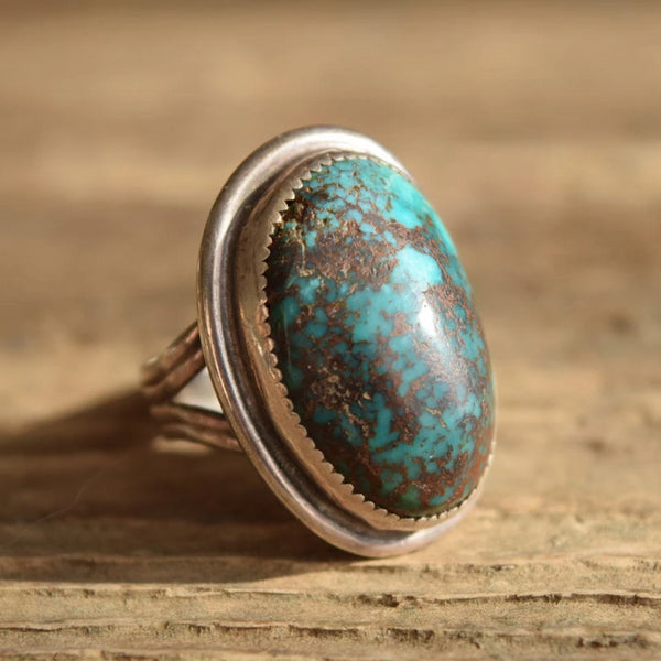 Big Oval Turquoise with beautiful matrix size 9