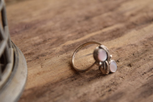 Mother of Pearl Size 6 1/2 Native Ring