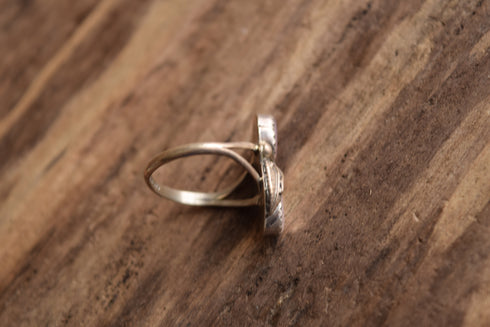 Mother of Pearl Size 6 1/2 Native Ring